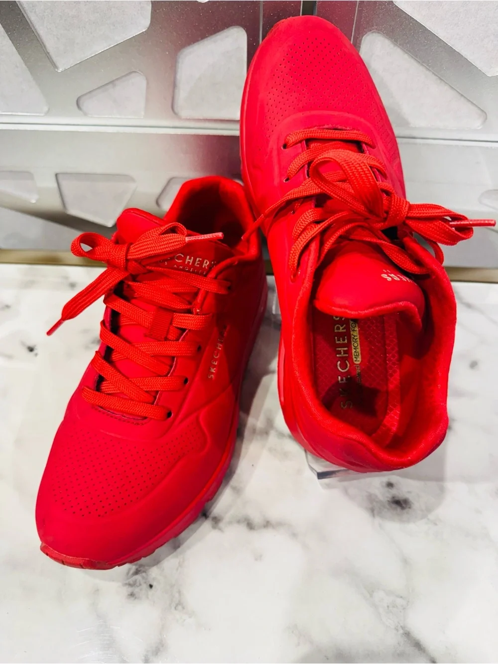 Skechers Uno Stand On Air Red Sneakers Air-Cooled Memory Foam Women’s 9